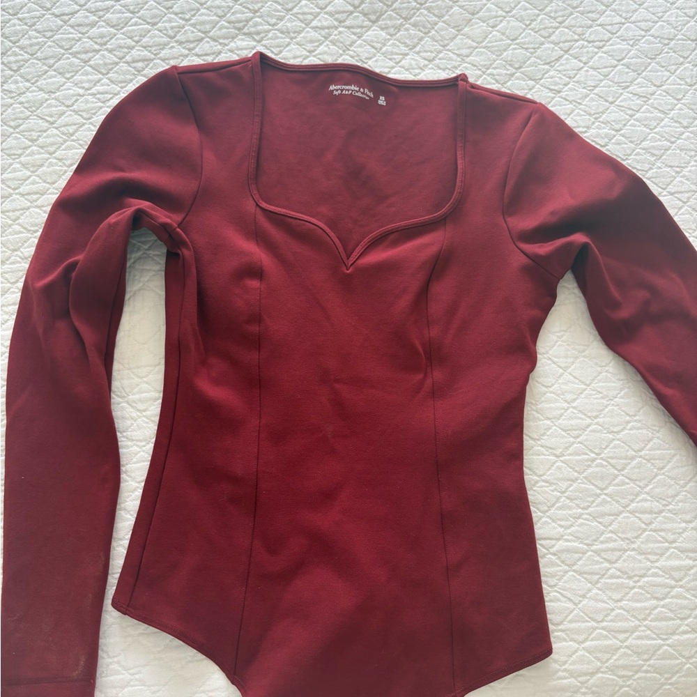 Abercrombie & Fitch Women’s Burgundy Sweetheart Neckline Bodysuit